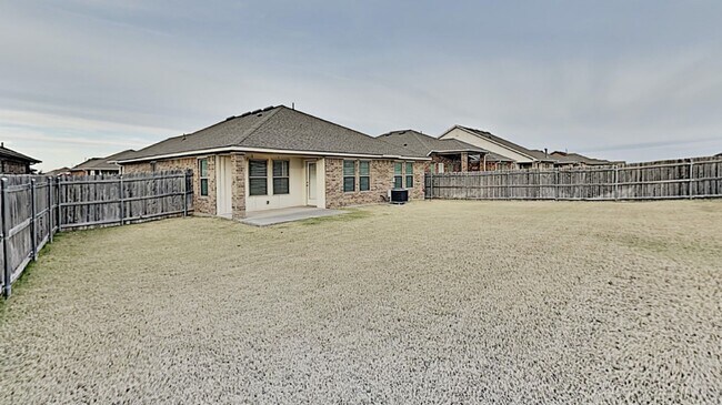 Building Photo - Spectacular 3 Bedroom 2 Bathroom Home in P...