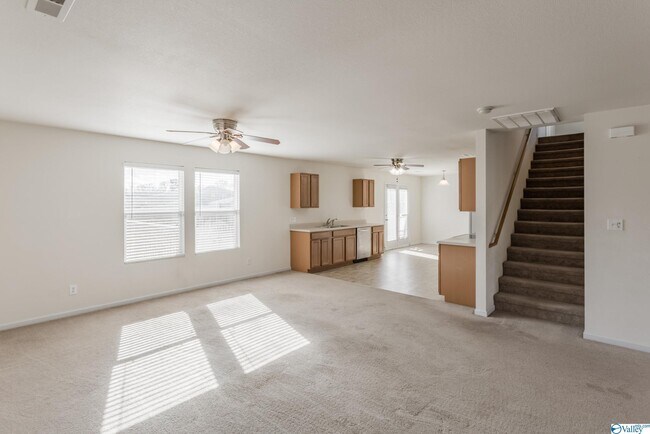 Building Photo - 105 Bayside Ln