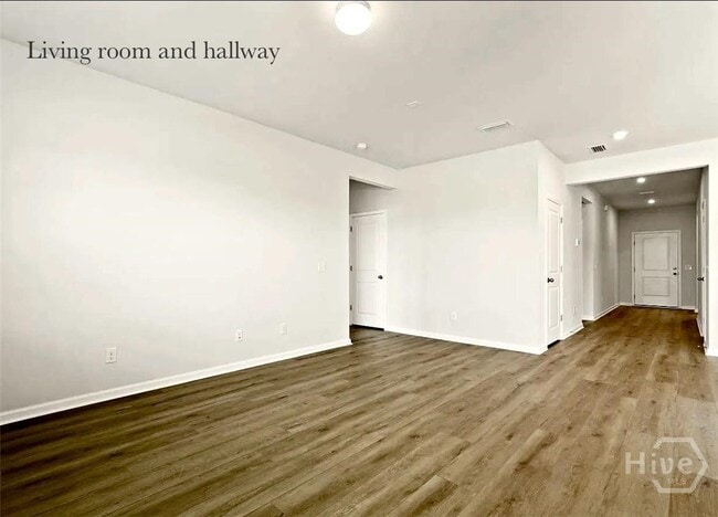 Building Photo - 67 Shade Tree Dr