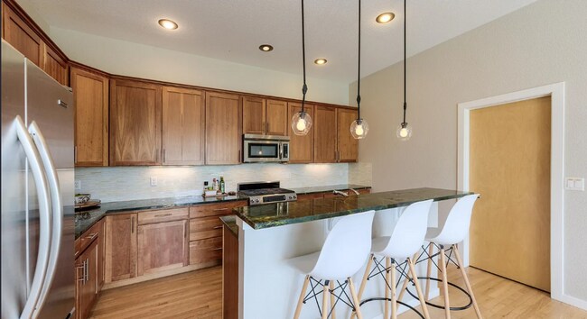 Building Photo - AMAZING LOCATION 5 Bed 4 Bath Home in Loui...