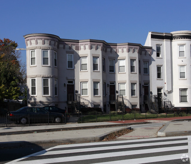 Building Photo - 1804-1810 New Jersey Ave NW