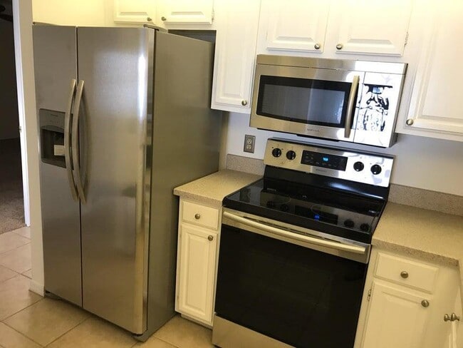 Building Photo - 190 Escambia Ln