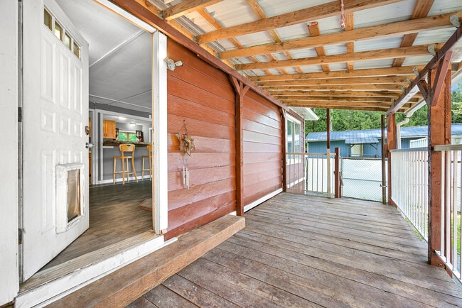 Building Photo - 8283 Golden Valley Blvd