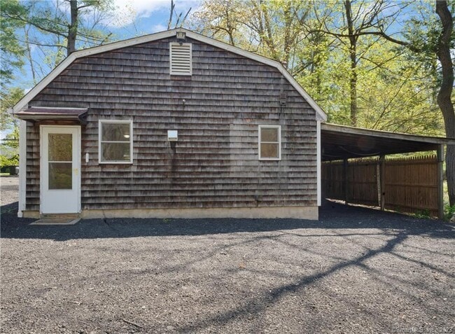 Primary Photo - 588 Webbs Hill Rd