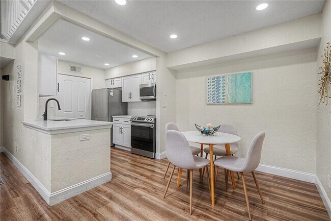 Building Photo - 3266 Haviland Ct