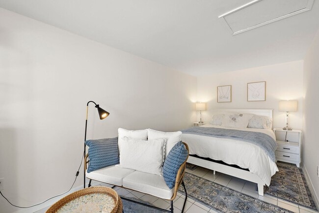 Building Photo - Laguna Village Furnished Rental