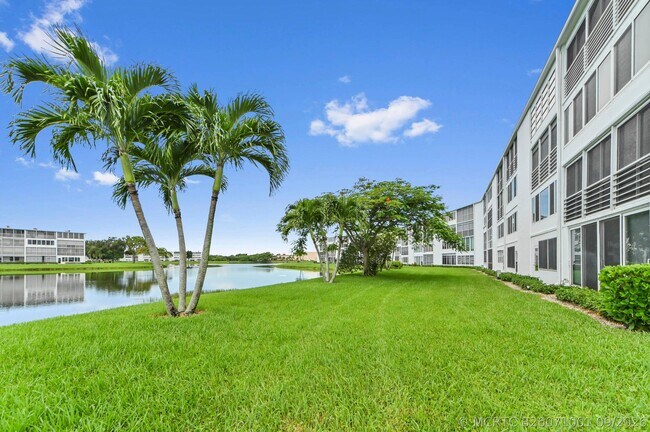 Building Photo - 4055 Wolverton C