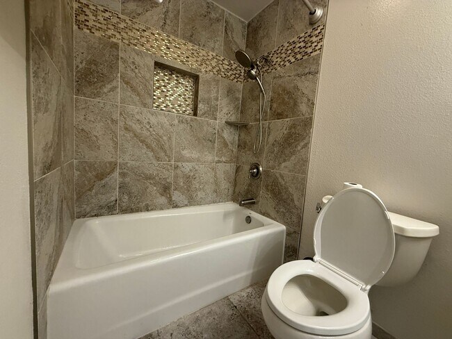 Building Photo - Beautiful Spring Valley Single Family Home !