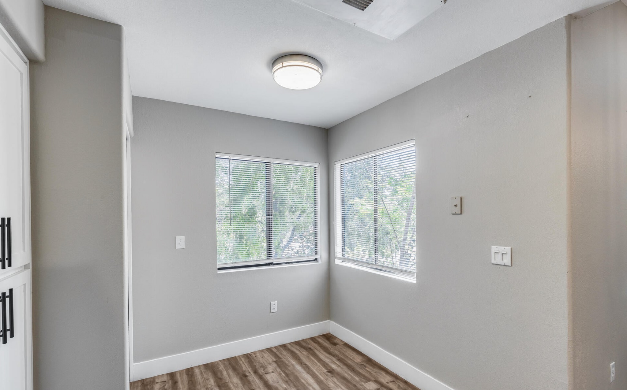 Building Photo - 15050 N Thompson Peak Pky