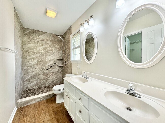 Building Photo - Adorable 3 Bedroom Home in High Point!