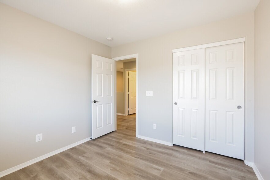 Building Photo - 8036 N Copperhead Creek St