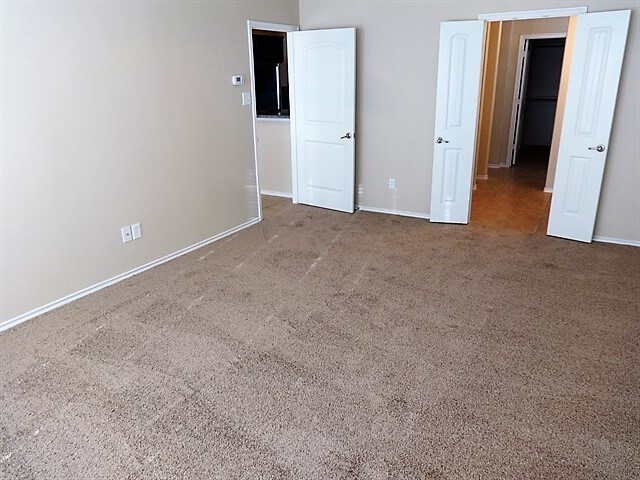 Building Photo - 2026 Wellington Pt