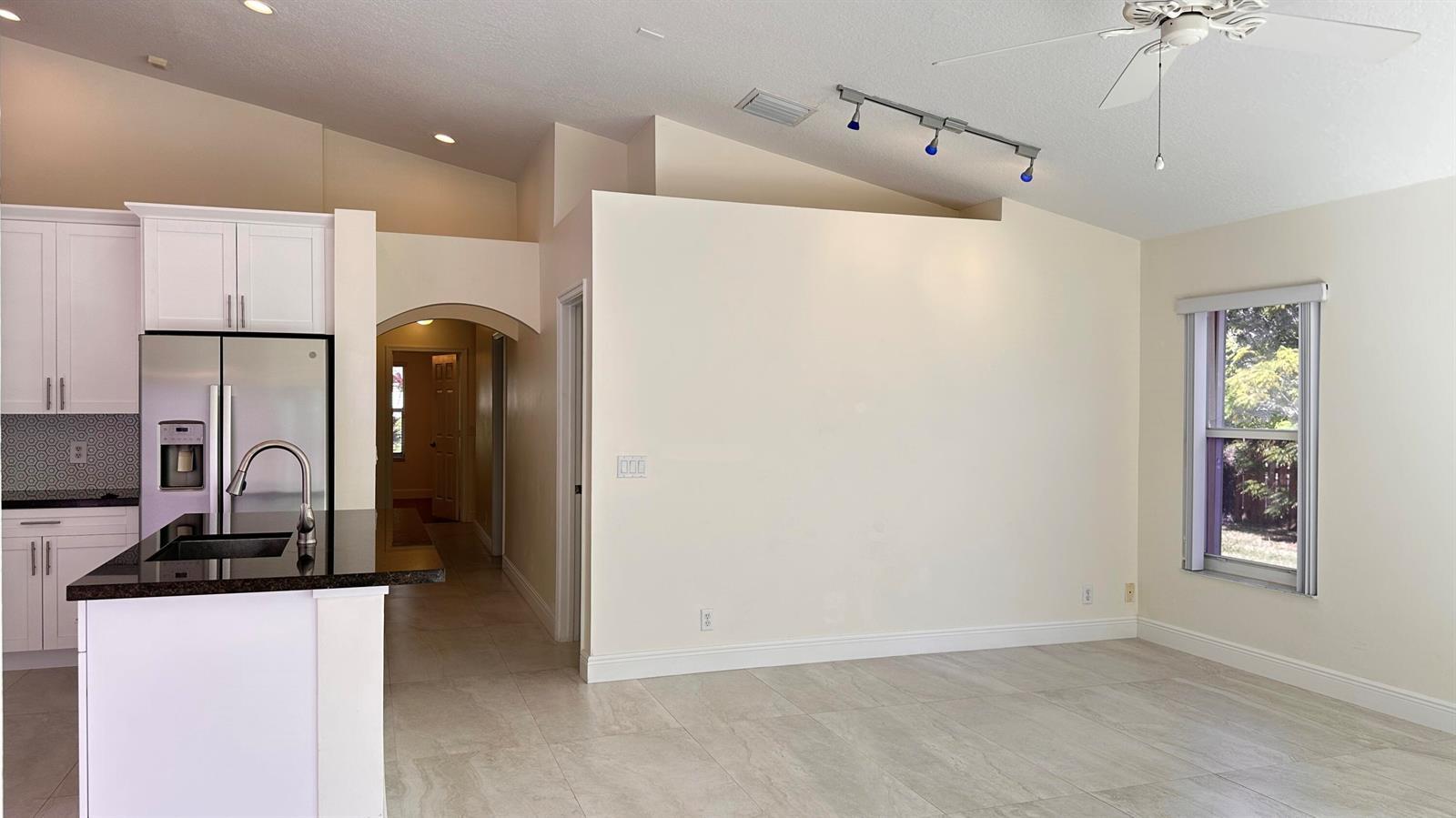 Building Photo - 19010 SW 10th St