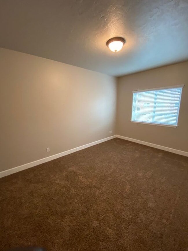 Building Photo - 6740 N Spurwing Loop