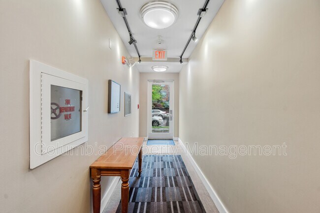 Building Photo - 1336 Belmont St NW