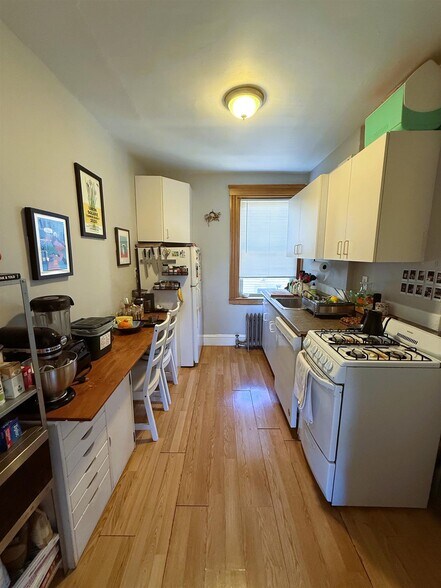 Building Photo - 89 Hancock St