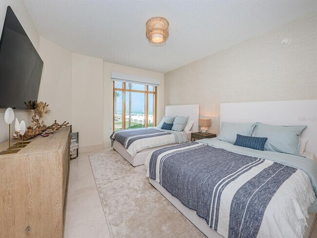 Building Photo - 11 Baymont St