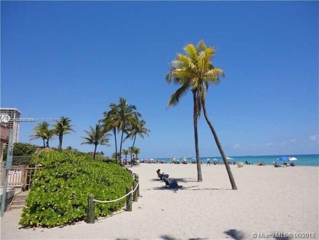 Building Photo - 1401 S Ocean Dr