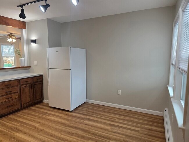 Building Photo - 503 South St