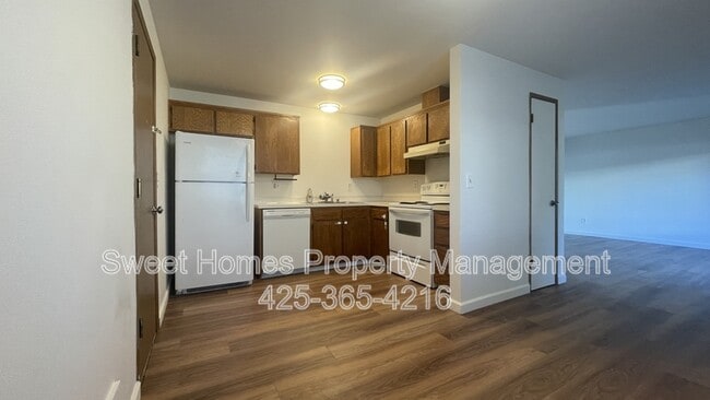 Building Photo - 2007 131st Ave NE