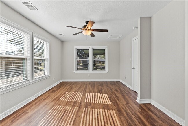 Building Photo - 120 Illinois Ave