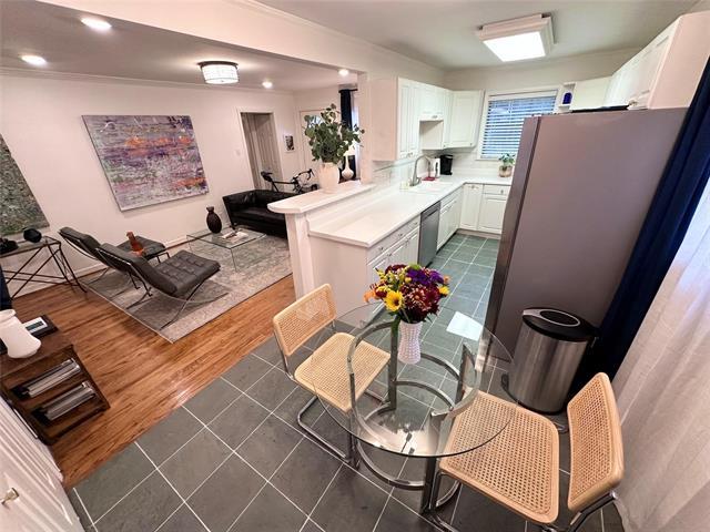 Building Photo - 4222 Newton Ave