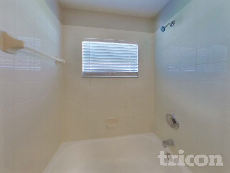 Building Photo - 13017 Brant Tree Dr