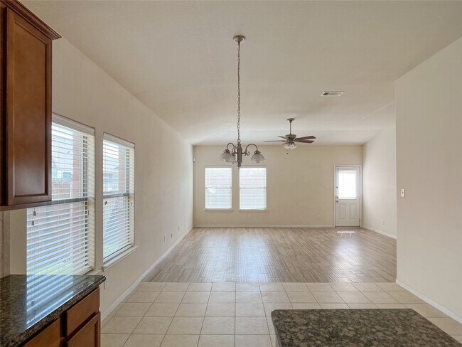 Building Photo - 15214 Bartlett Landing Dr