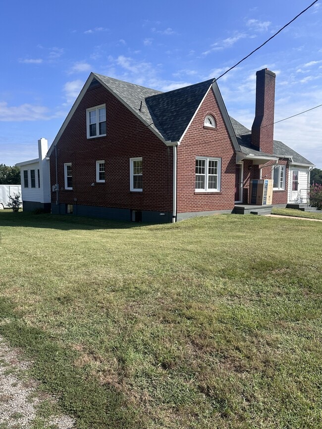 Building Photo - 4472 Dry Fork Rd