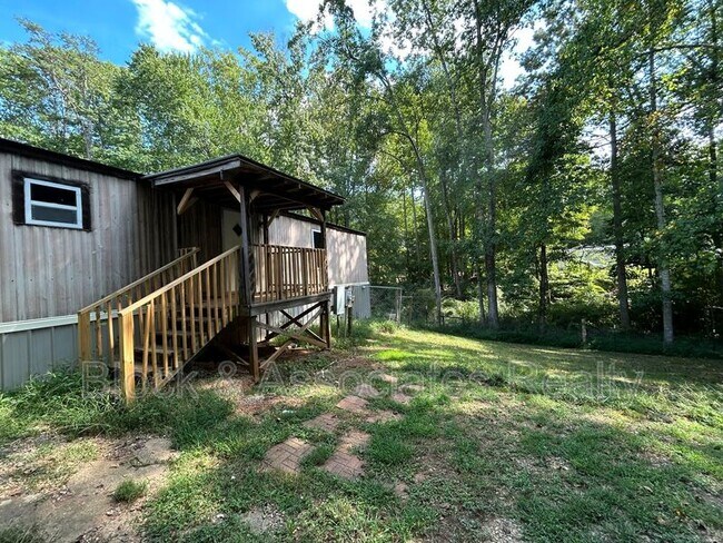 Building Photo - 3236 Swaim Rd