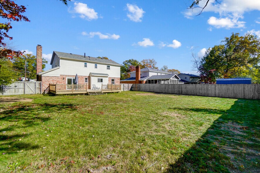 Building Photo - 271 Albright Dr