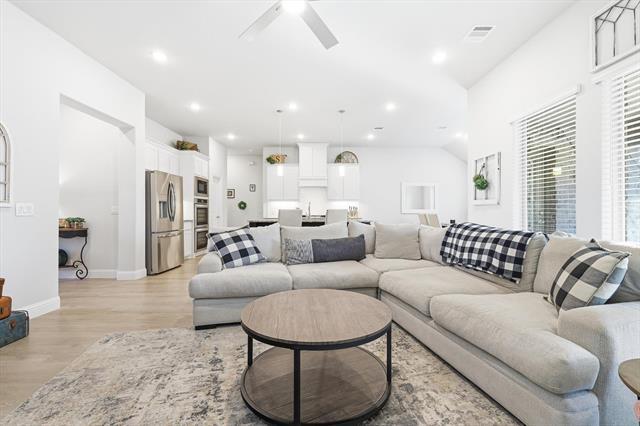 Building Photo - 1125 Cardinal Dr