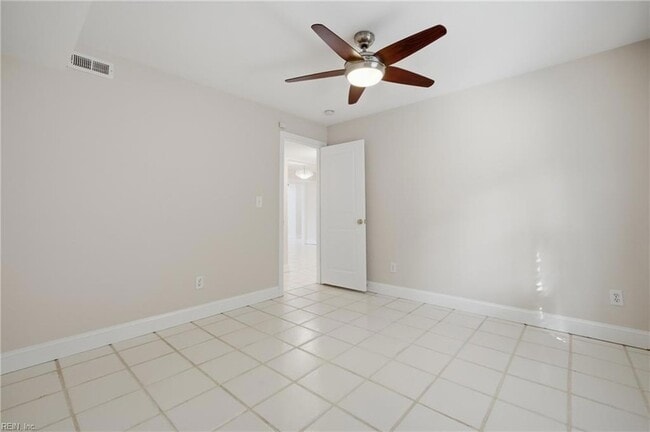 Building Photo - 508 Virginia Dare Dr