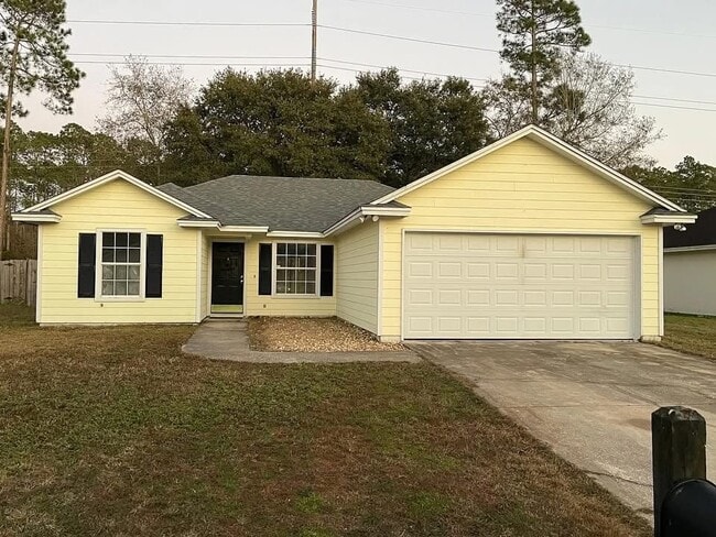 Building Photo - 329 Hallowes Dr E