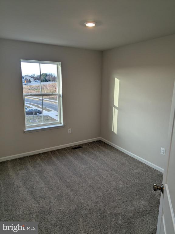 Building Photo - 11 Short Br Dr