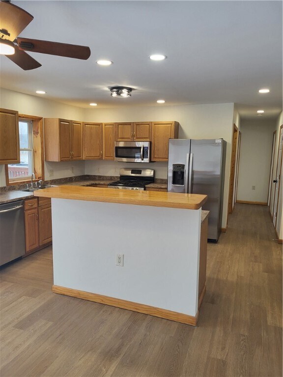 Building Photo - 4199 W Hill Rd