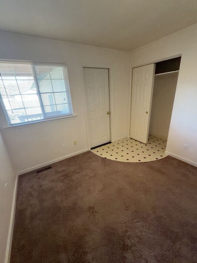 Building Photo - 3121 Matthew Ln