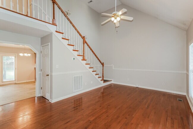 Building Photo - 4003 Pewter Trail