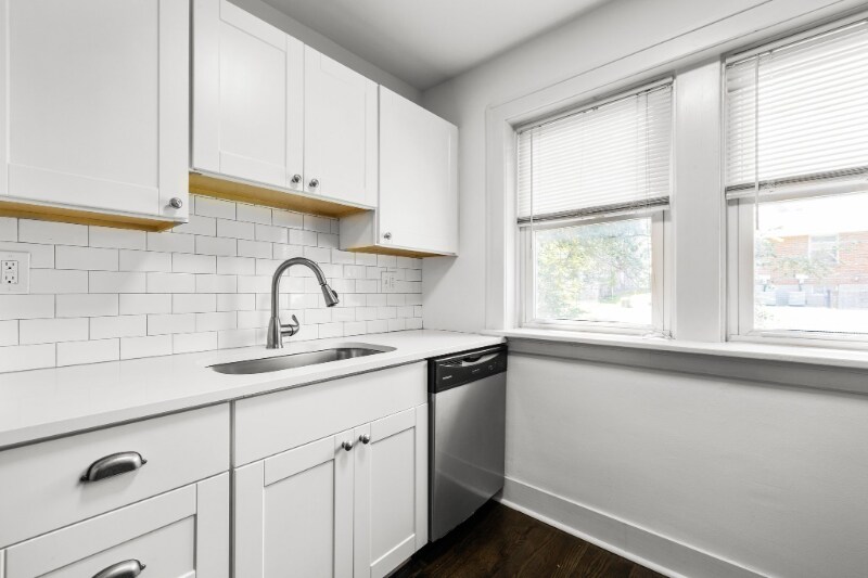 Building Photo - 6324 Berthold Ave