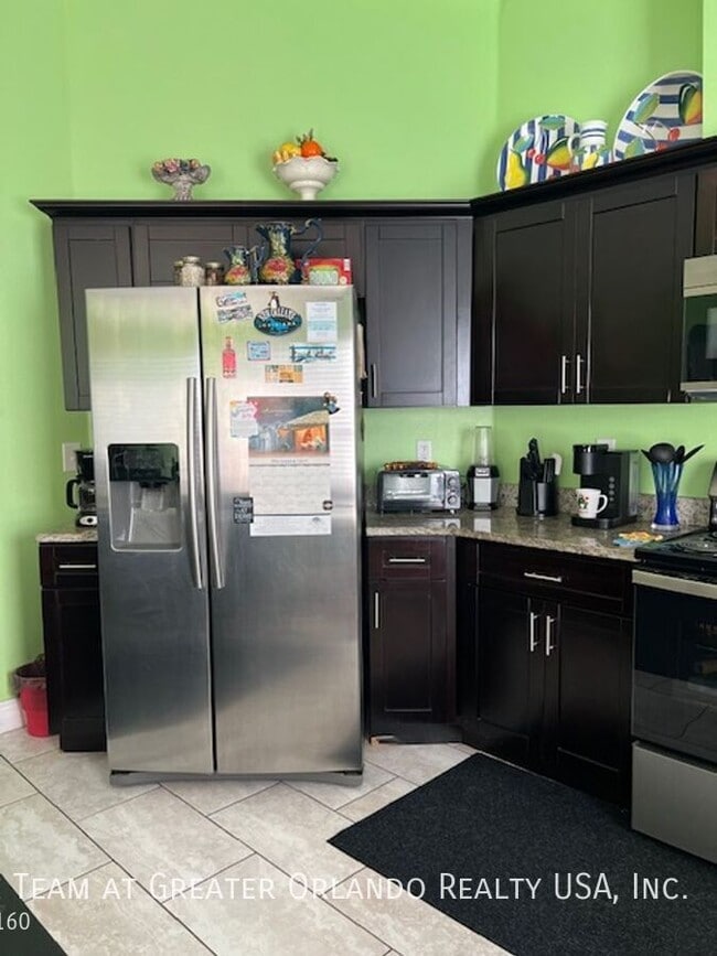 Building Photo - 197 Maple Dr