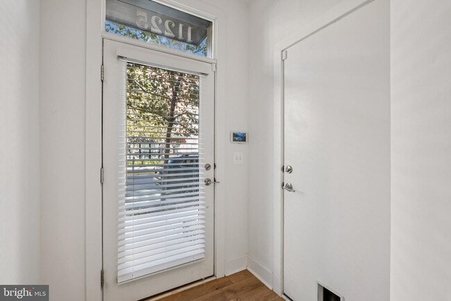 Primary Photo - 11225 Beaker St