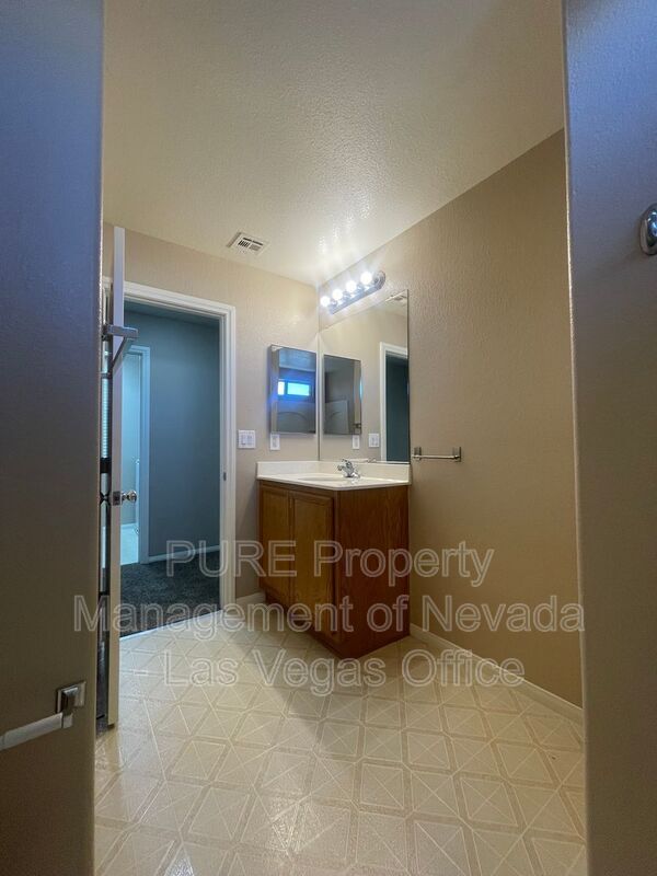 Building Photo - 9360 Fort Bayard Ave