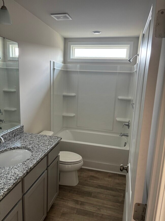 Building Photo - 28 Harvest Moon Dr