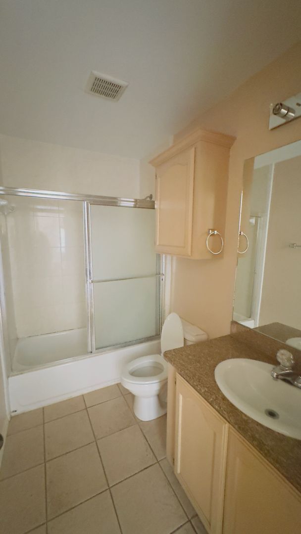 Building Photo - 616 Horizon Peak