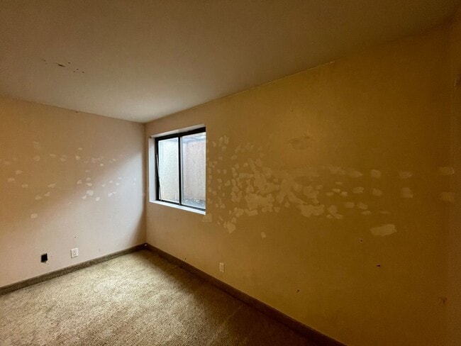 Building Photo - Spacious 3-Bedroom Condo in St. George