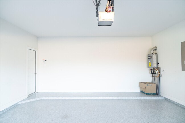 Building Photo - 3618 Windward Canyon Dr