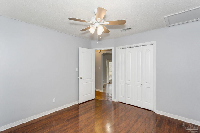 Building Photo - 4917 Alvin Dr