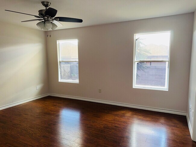 Building Photo - 2103 Dorado Dr