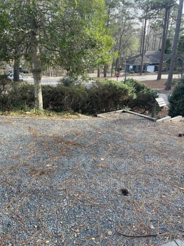 Building Photo - 475 St Andrews Dr