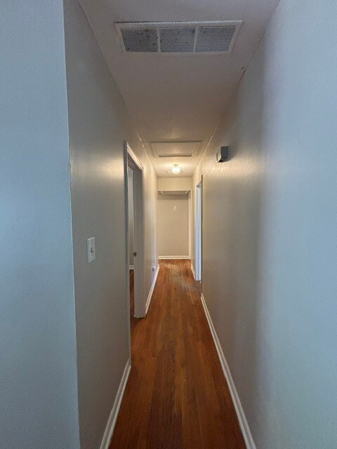 Building Photo - 3907 Raintree Dr